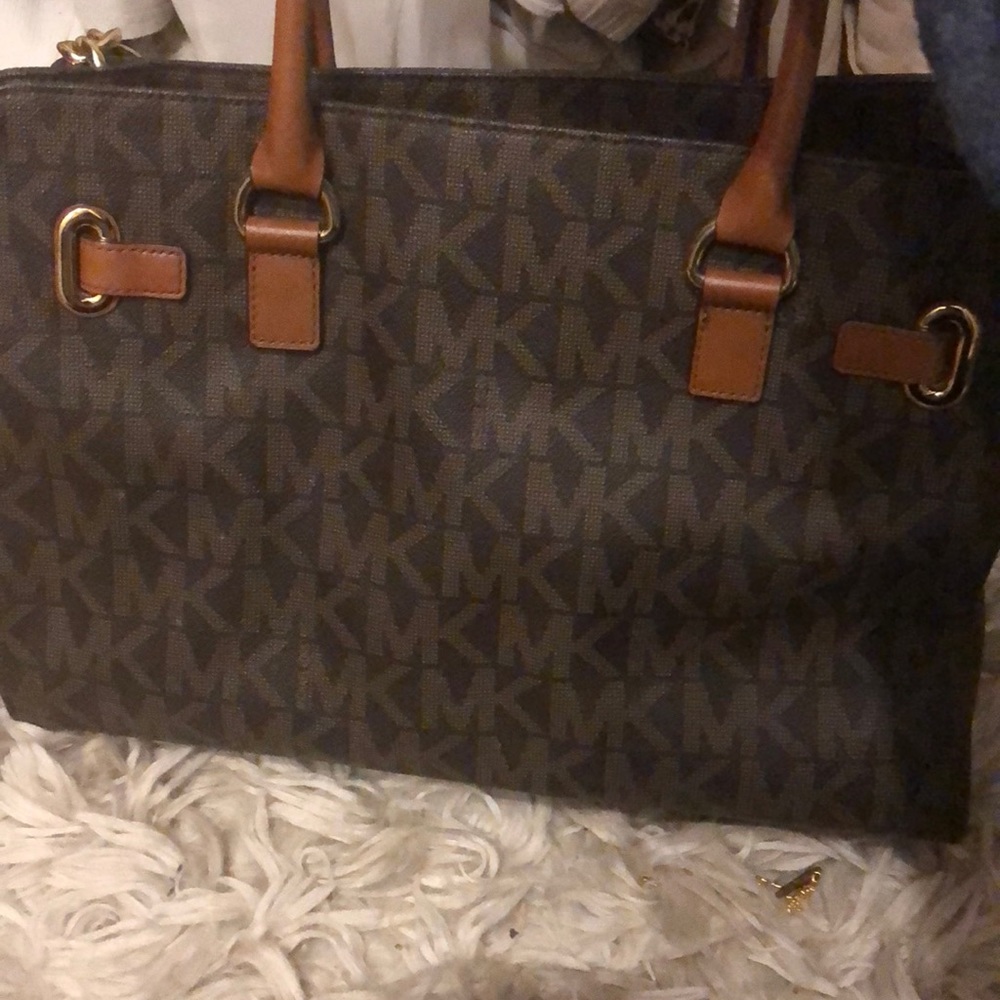 Authentic Michael Kors Bag With Original Dust Bag. - image 3